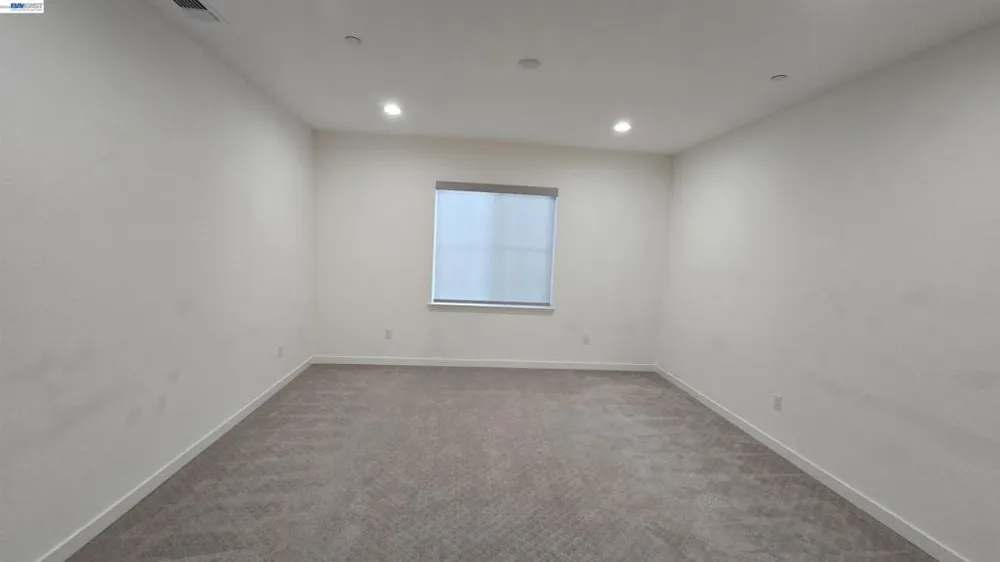 304 E Anjelina Ave Mountain House, CA 95391