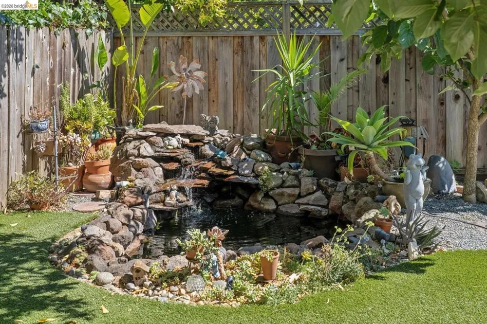 833 Rodney DR San Leandro, CA 94577