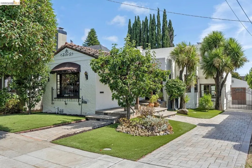 833 Rodney DR San Leandro, CA 94577