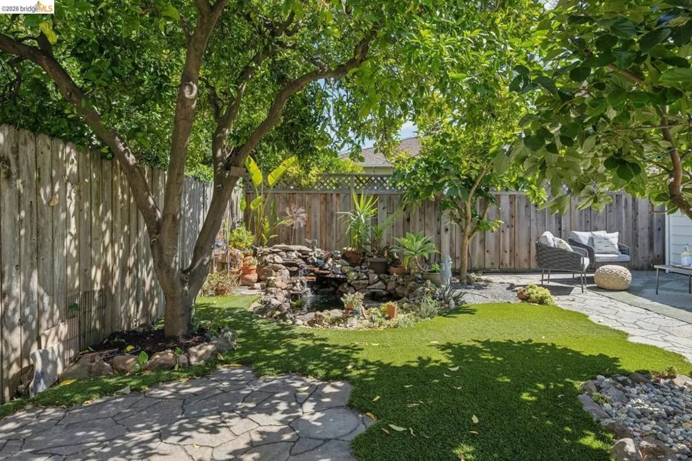 833 Rodney DR San Leandro, CA 94577
