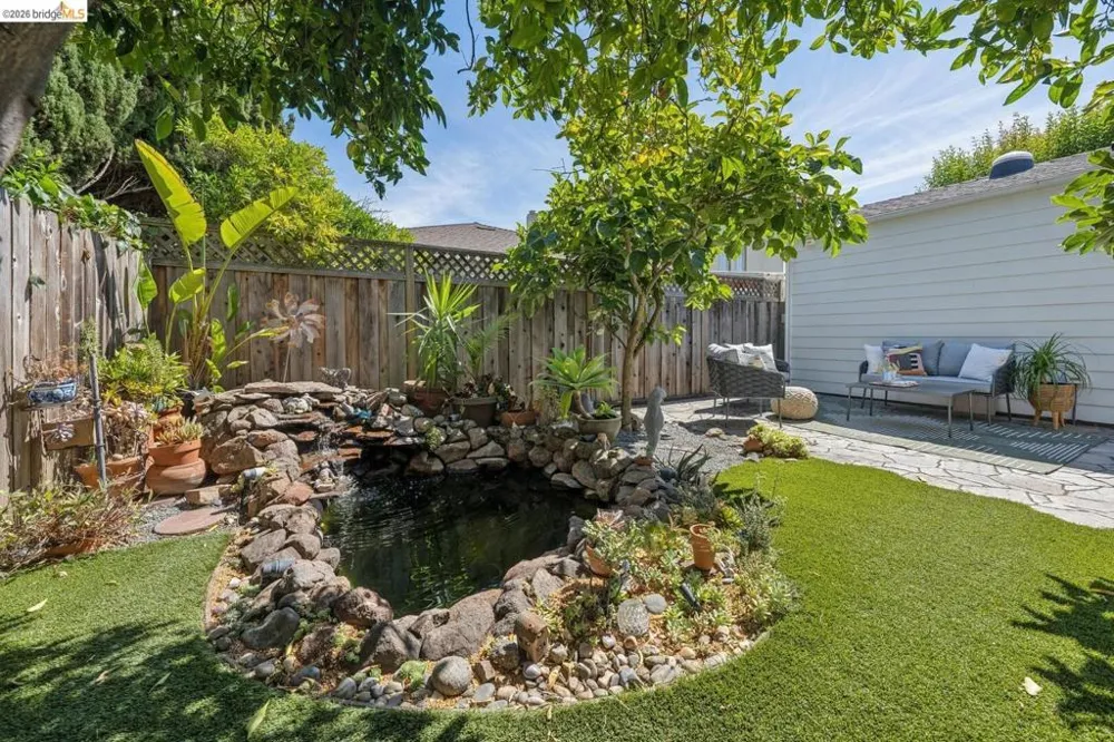 833 Rodney DR San Leandro, CA 94577