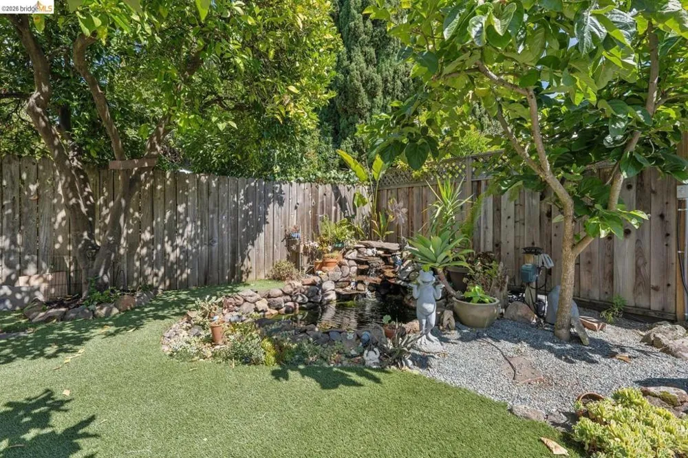 833 Rodney DR San Leandro, CA 94577
