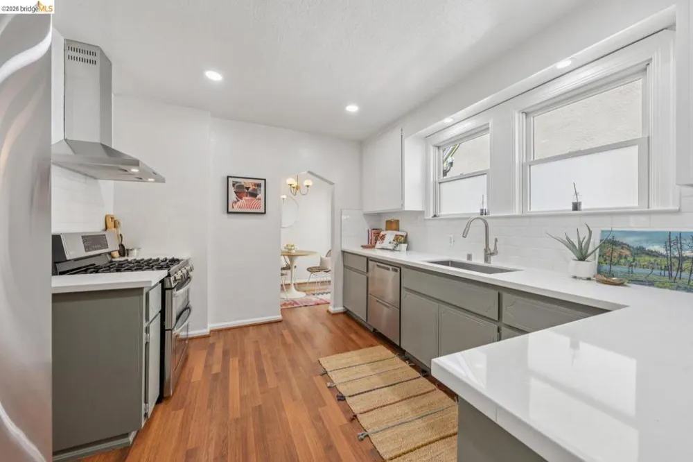 833 Rodney DR San Leandro, CA 94577