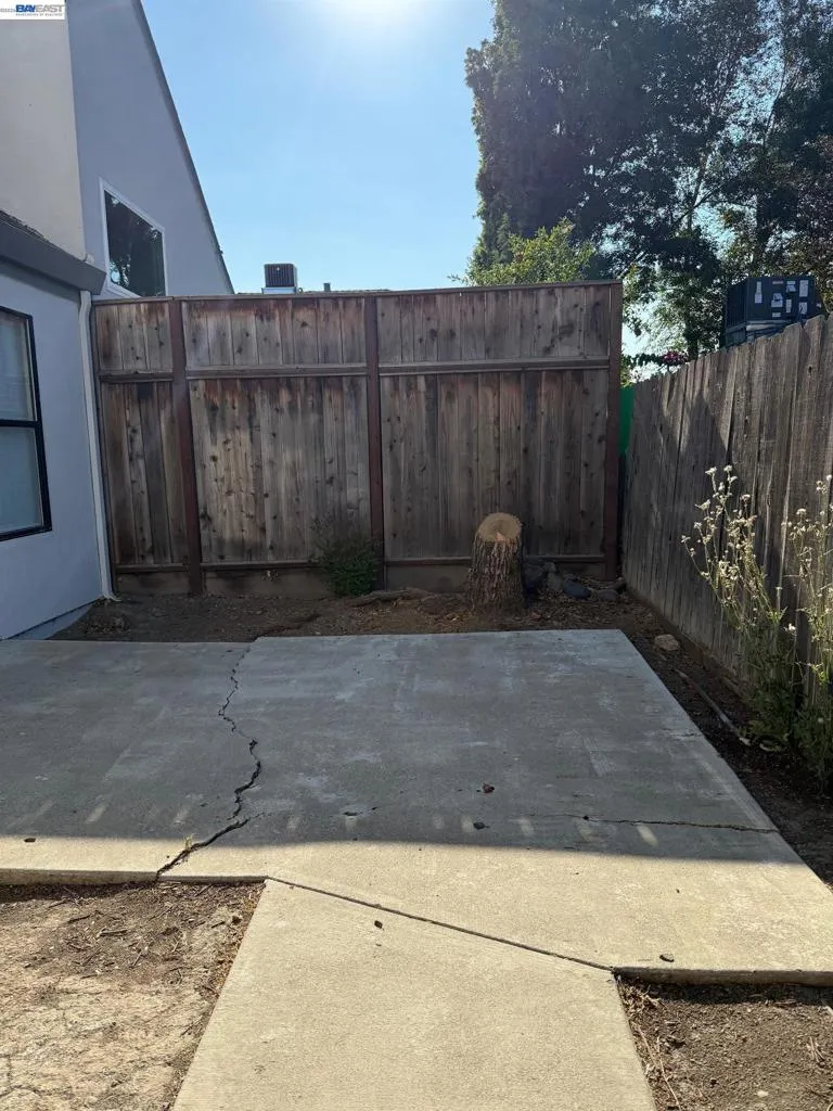 101 Portola Way Tracy, CA 95376