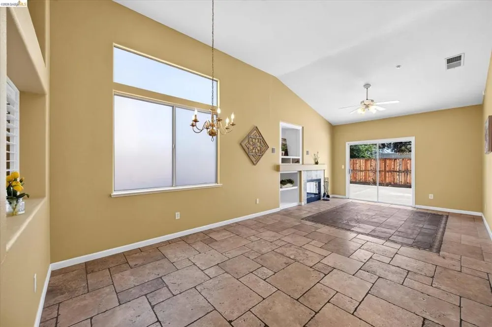 2012 Trailside Dr Brentwood, CA 94513