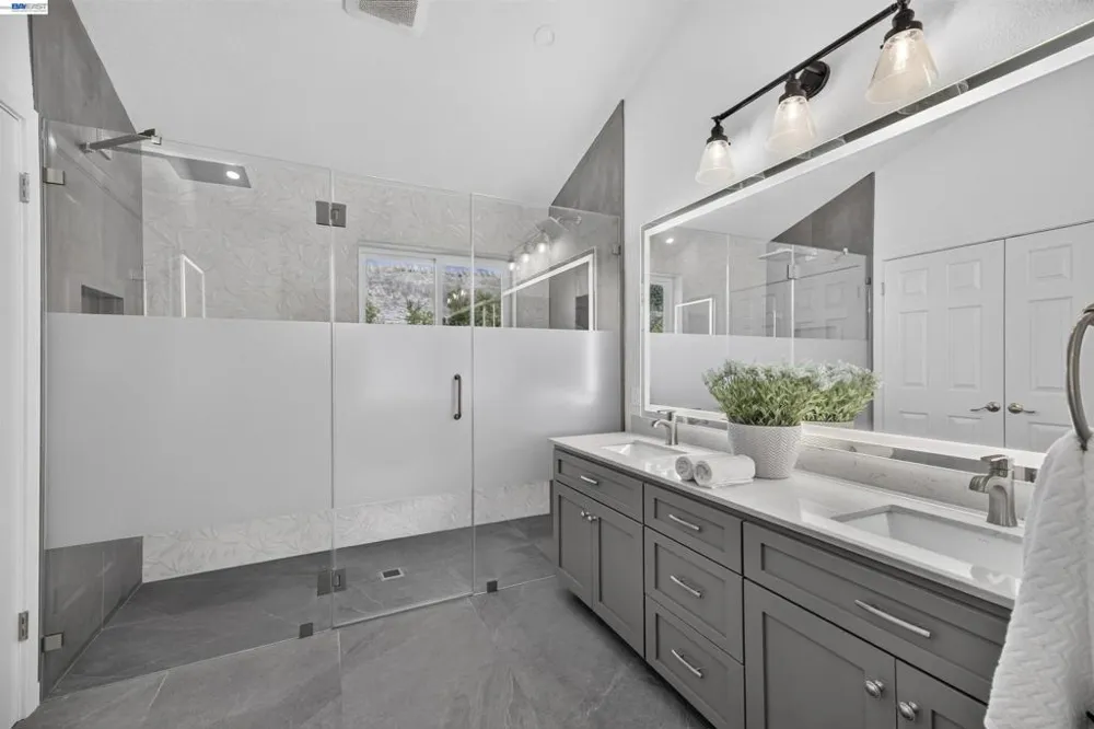 305 Sutton Cir Danville, CA 94506