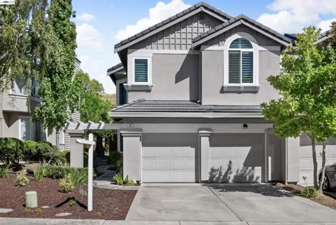 305 Sutton Cir
