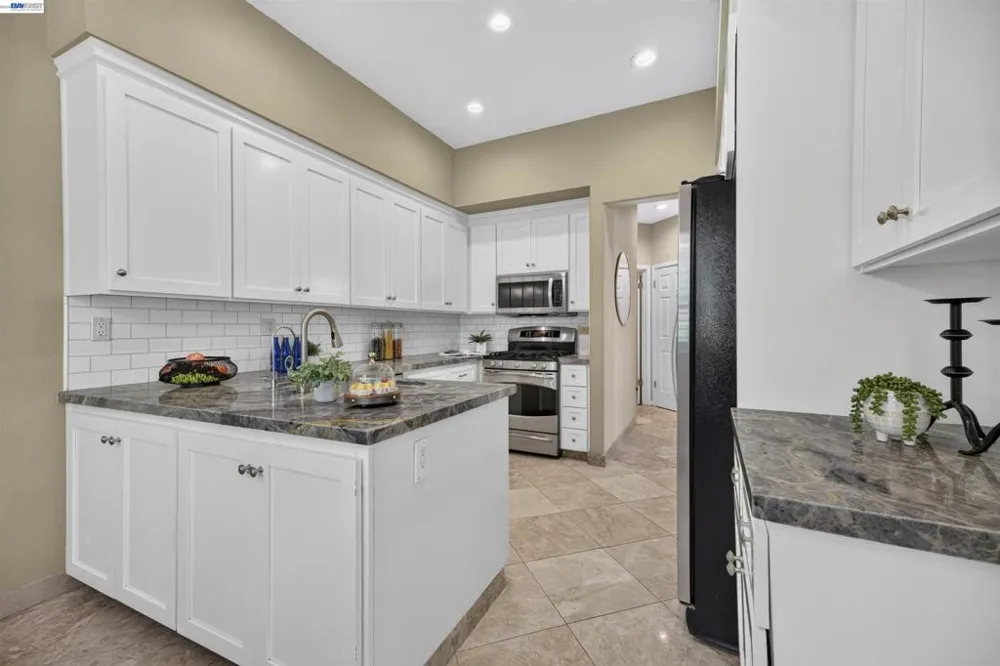 305 Sutton Cir Danville, CA 94506