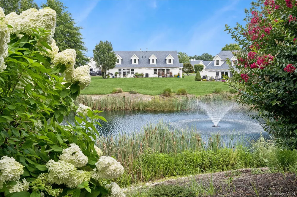3 Summerfield Lane S Aquebogue, NY 11901