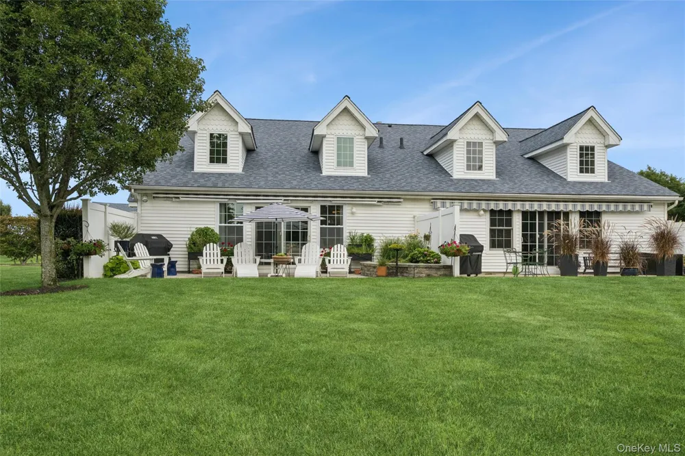 3 Summerfield Lane S Aquebogue, NY 11901