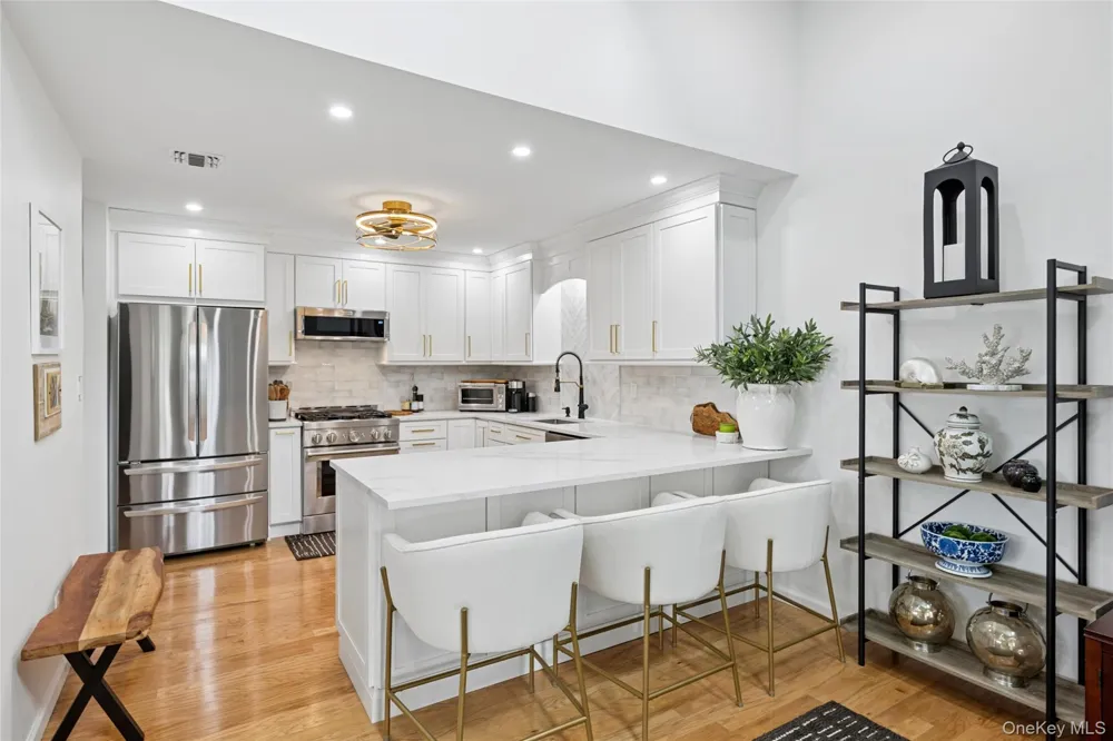 3 Summerfield Lane S Aquebogue, NY 11901