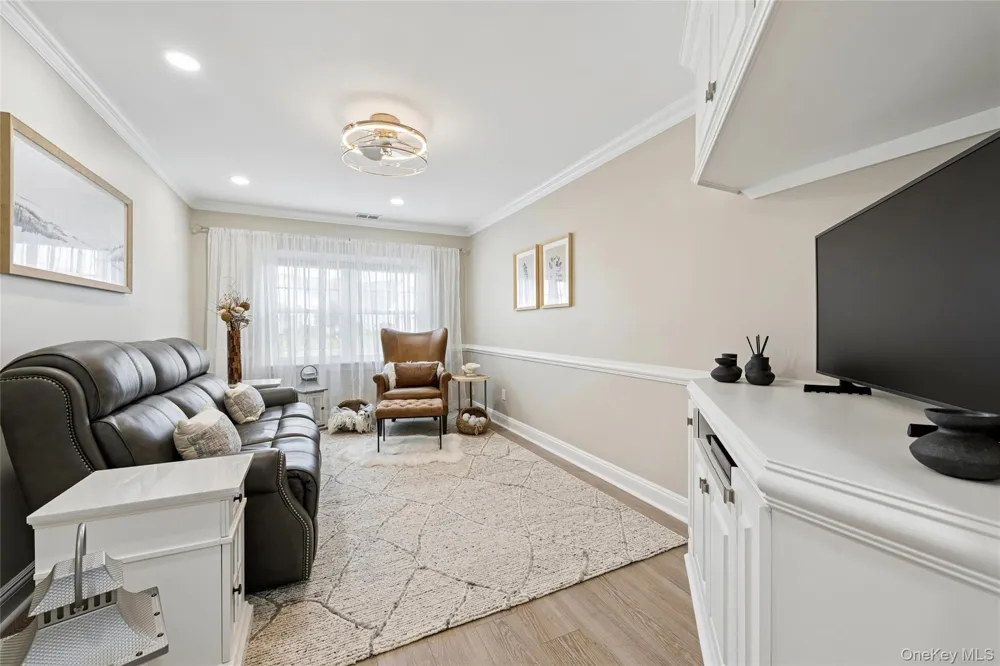 3 Summerfield Lane S Aquebogue, NY 11901
