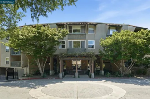 1087 Murrieta Blvd #330