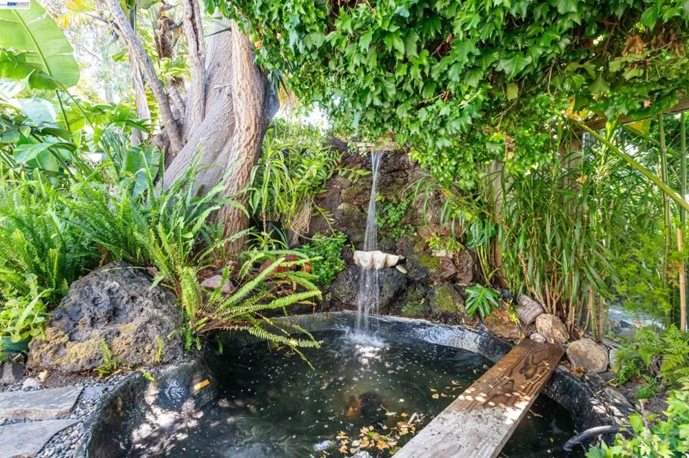3229 Toyon Ter Alameda, CA 94501
