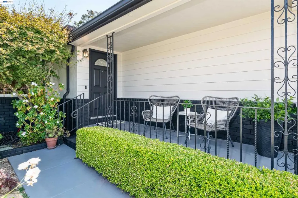 3229 Toyon Ter Alameda, CA 94501