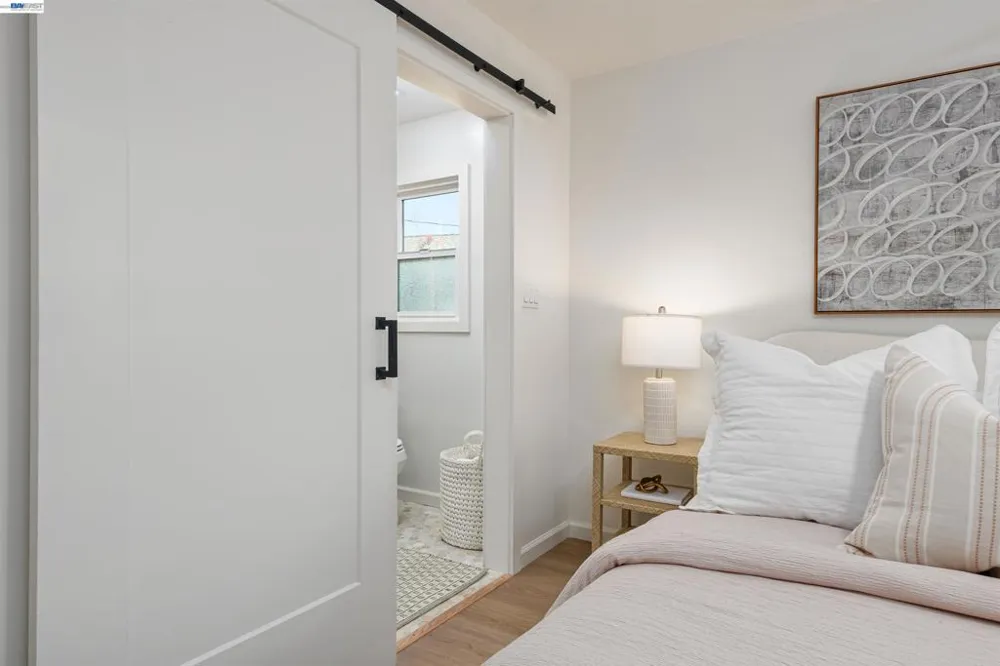 3229 Toyon Ter Alameda, CA 94501