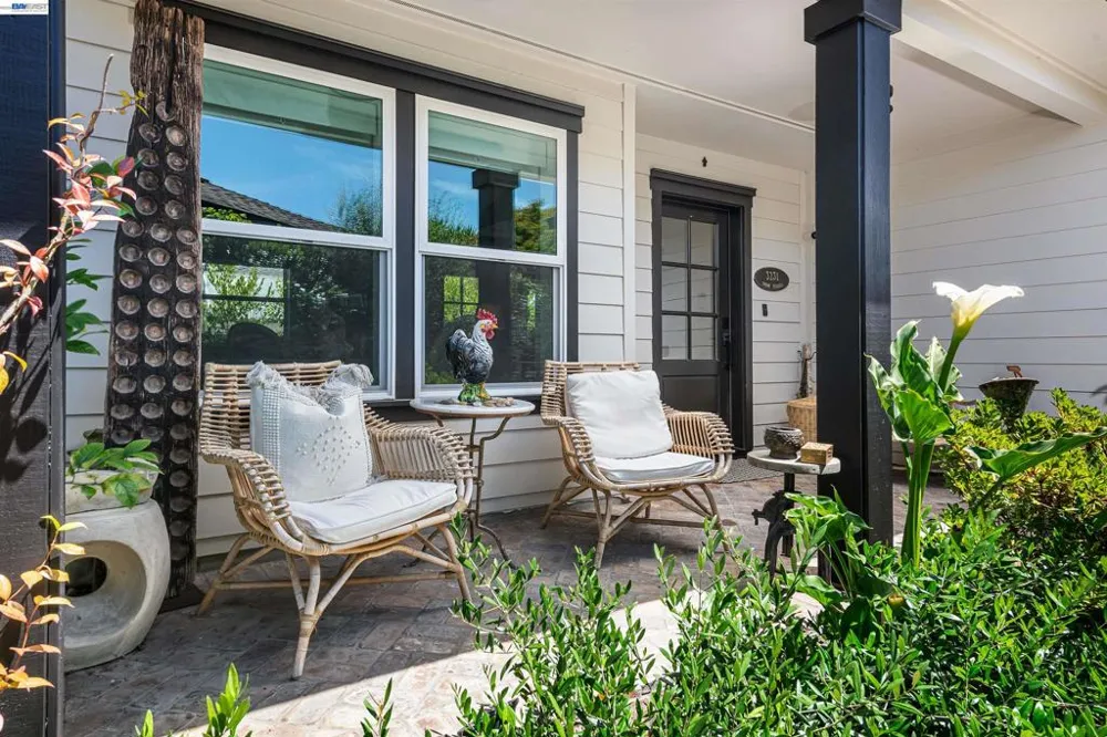 3229 Toyon Ter Alameda, CA 94501