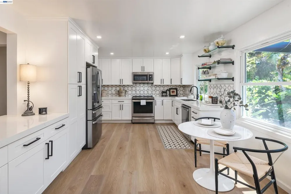 3229 Toyon Ter Alameda, CA 94501
