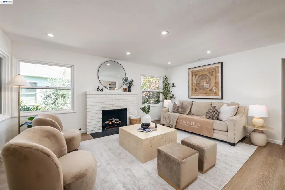 3229 Toyon Ter Alameda, CA 94501