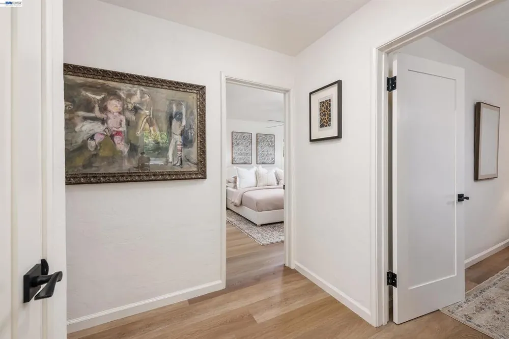 3229 Toyon Ter Alameda, CA 94501