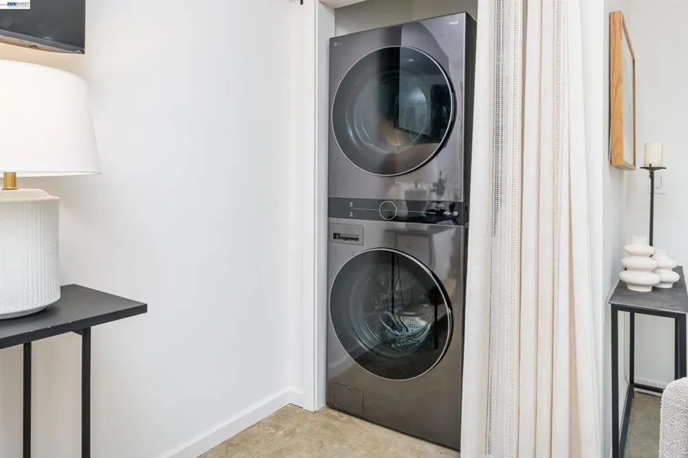 3229 Toyon Ter Alameda, CA 94501