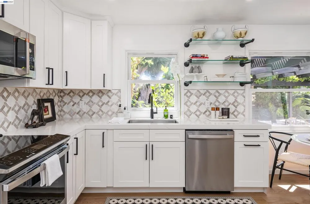 3229 Toyon Ter Alameda, CA 94501