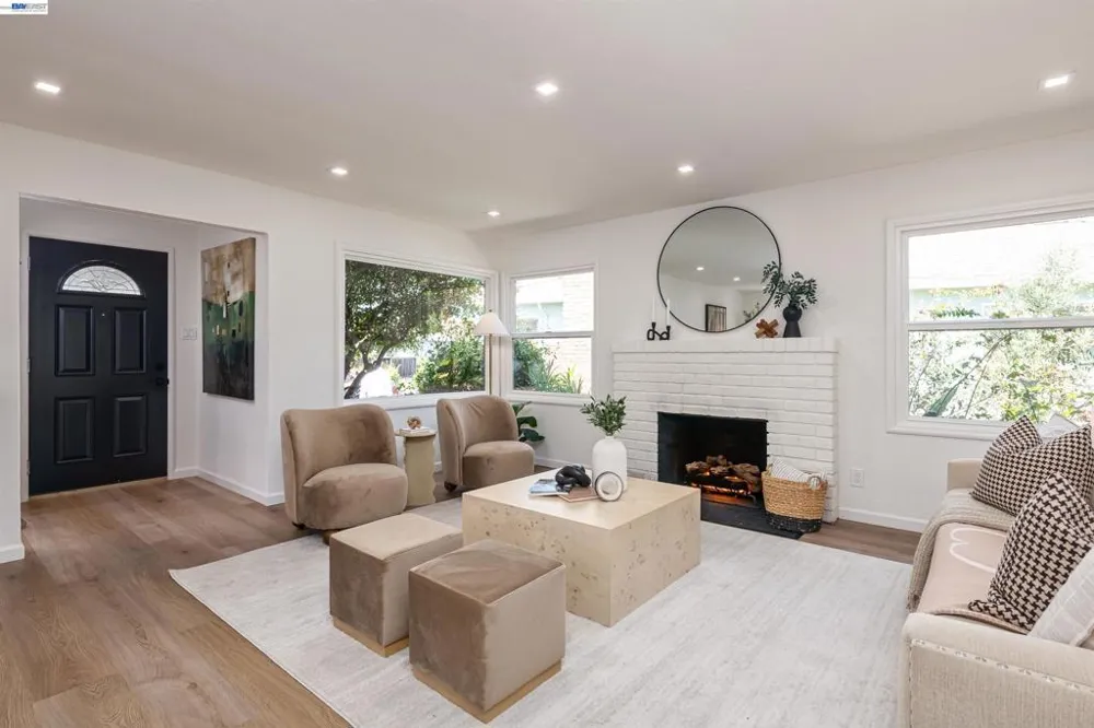 3229 Toyon Ter Alameda, CA 94501