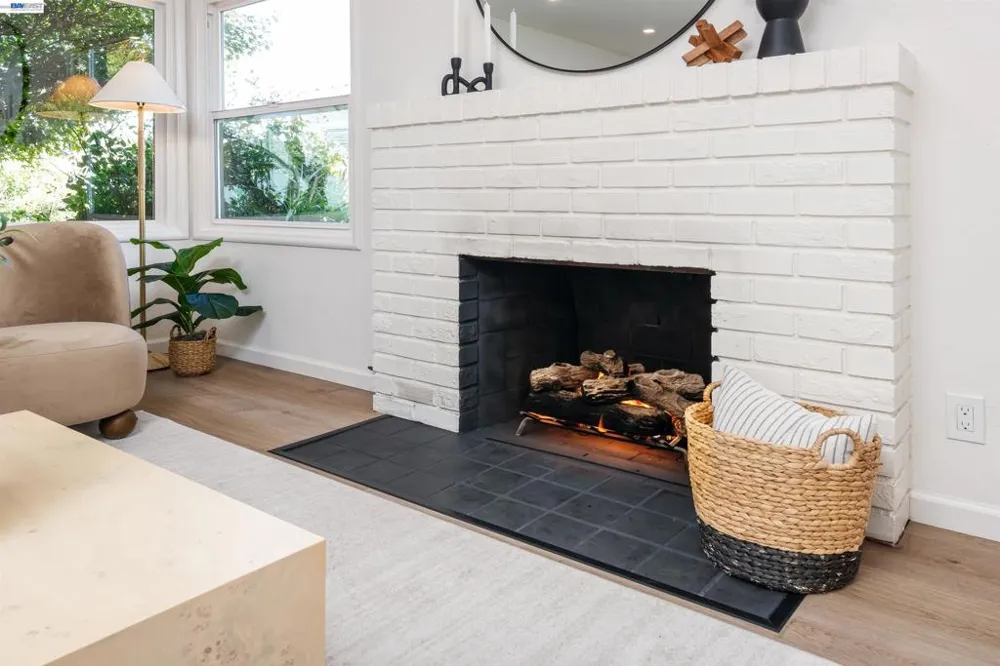 3229 Toyon Ter Alameda, CA 94501
