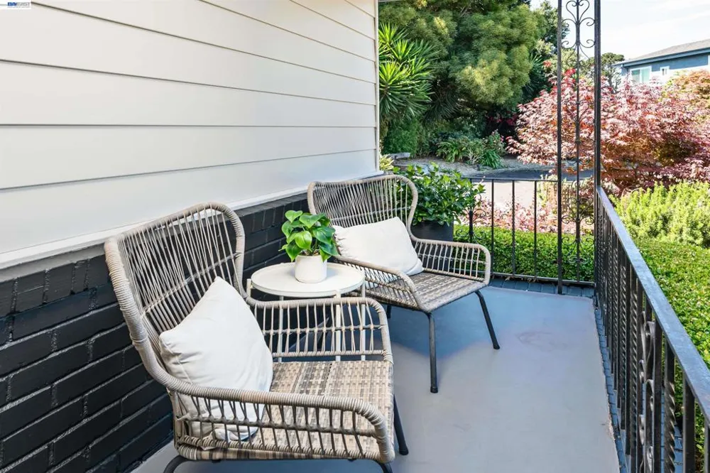 3229 Toyon Ter Alameda, CA 94501