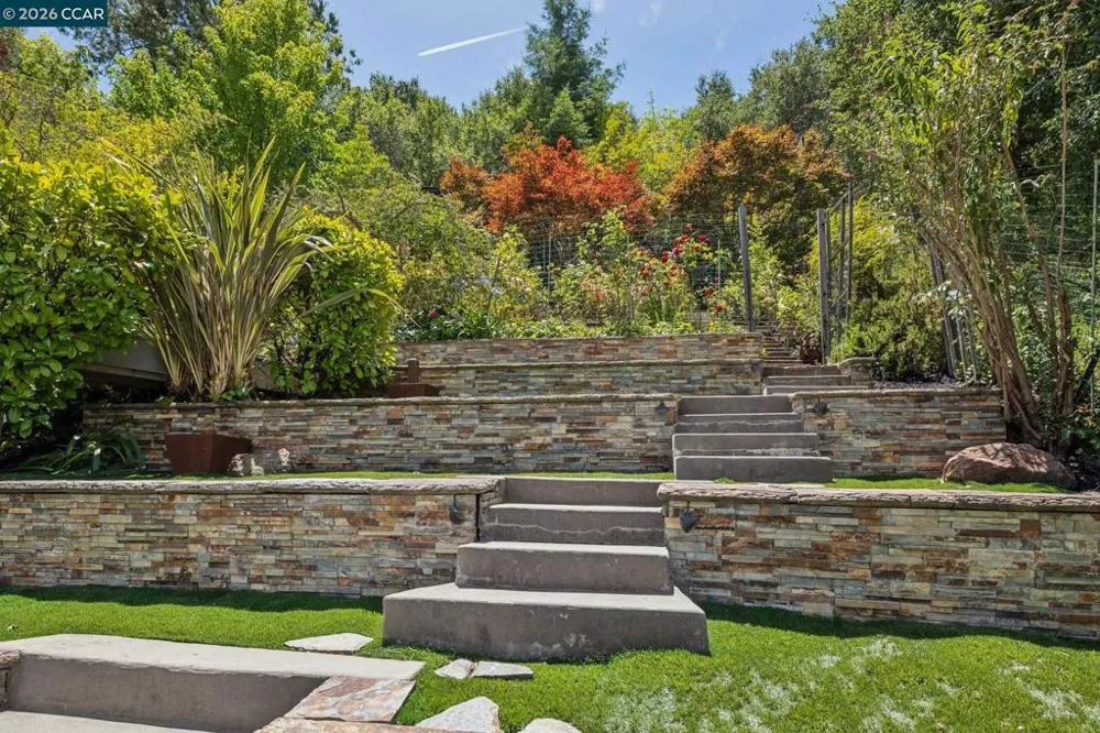 6 Monte Vista Rd Orinda, CA 94563