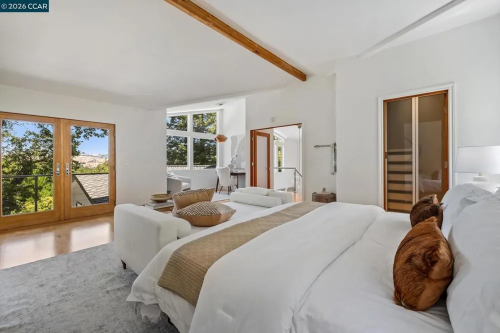 6 Monte Vista Rd Orinda, CA 94563