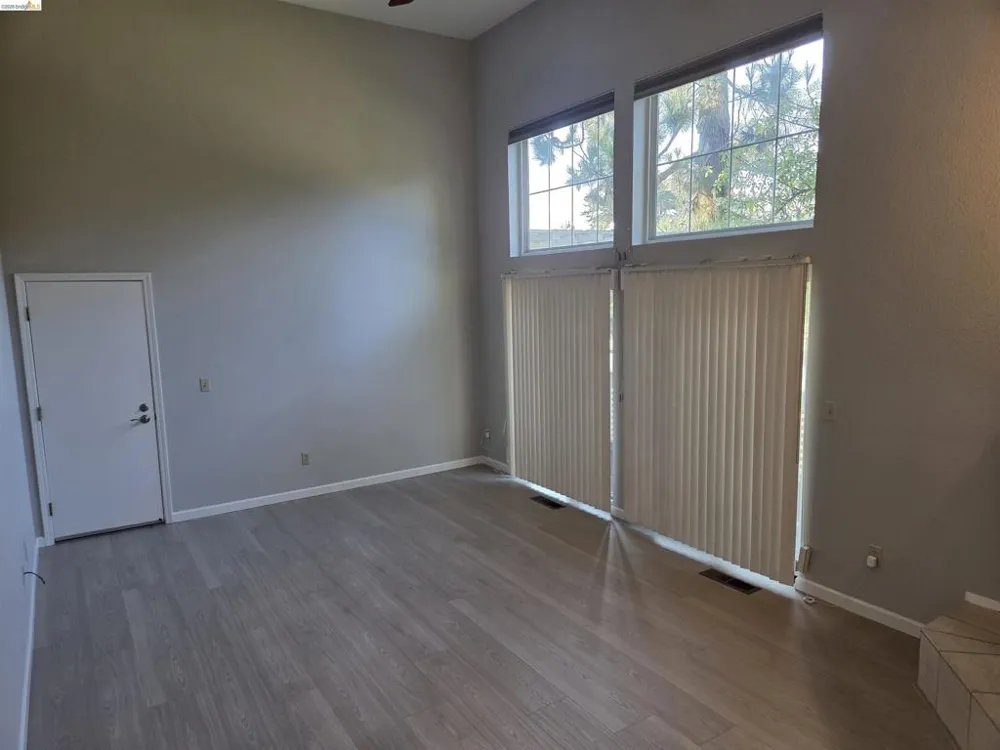 1107 Outrigger Lane Foster City, CA 94404
