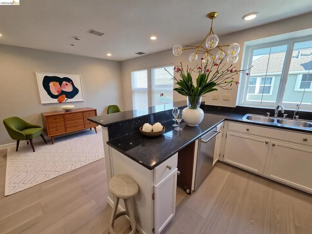 1107 Outrigger Lane Foster City, CA 94404