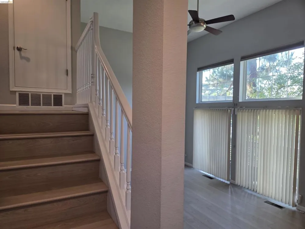 1107 Outrigger Lane Foster City, CA 94404