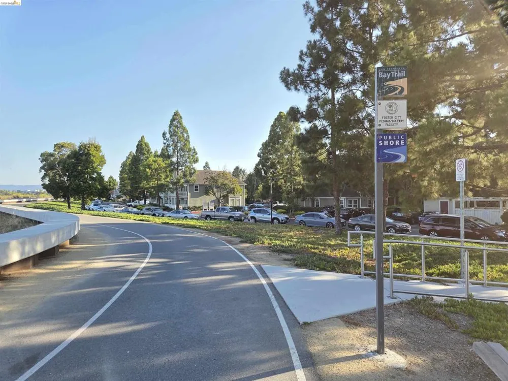 1107 Outrigger Lane Foster City, CA 94404