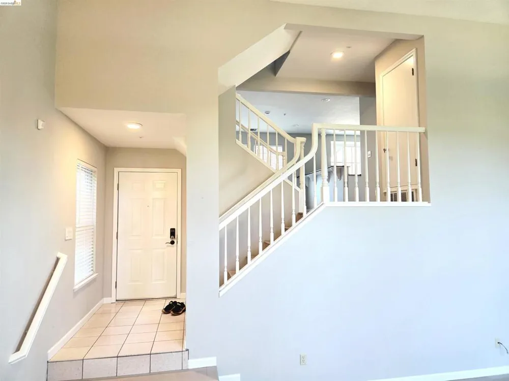 1107 Outrigger Lane Foster City, CA 94404