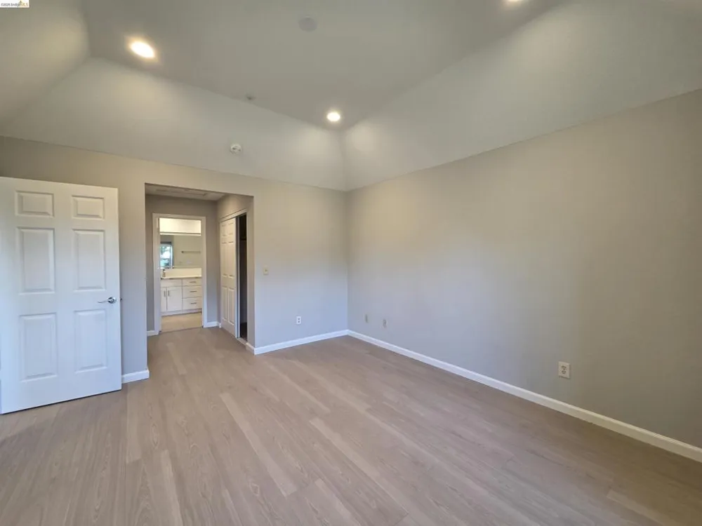 1107 Outrigger Lane Foster City, CA 94404