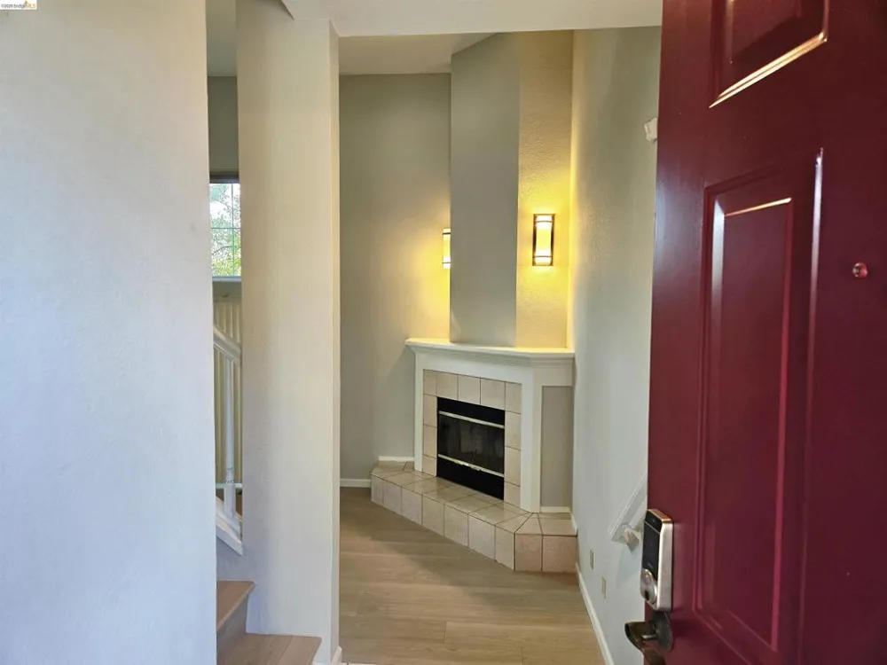 1107 Outrigger Lane Foster City, CA 94404