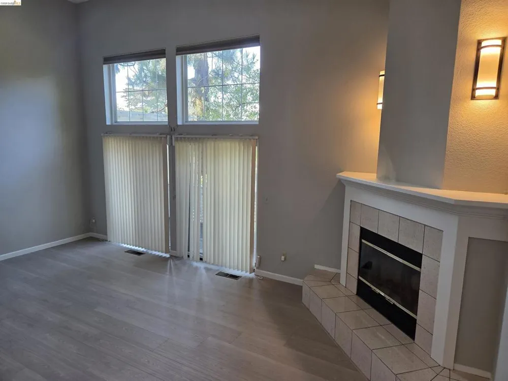 1107 Outrigger Lane Foster City, CA 94404