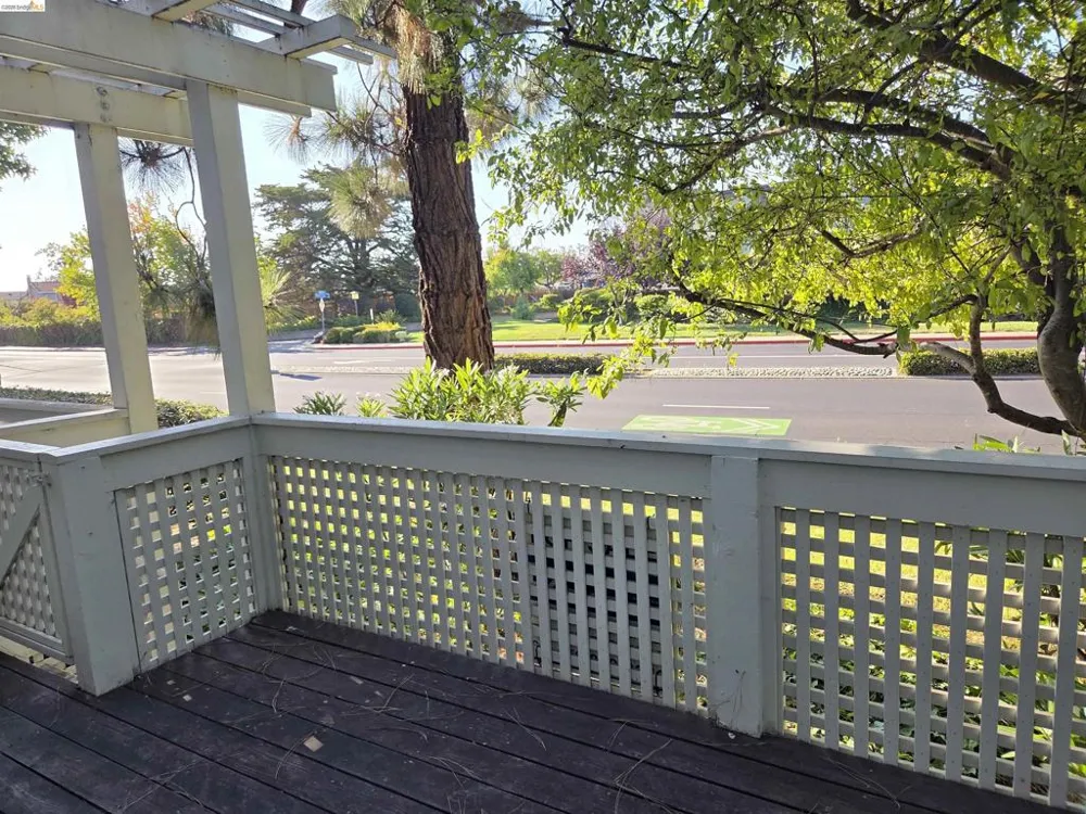 1107 Outrigger Lane Foster City, CA 94404