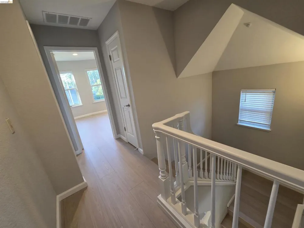 1107 Outrigger Lane Foster City, CA 94404