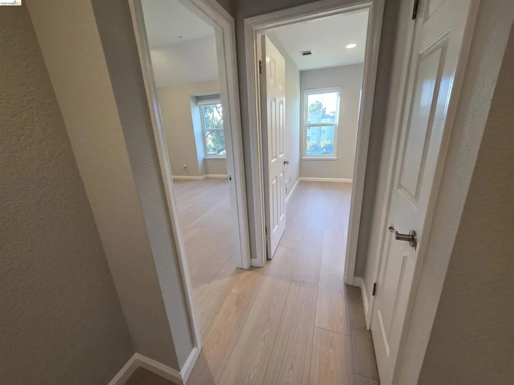 1107 Outrigger Lane Foster City, CA 94404