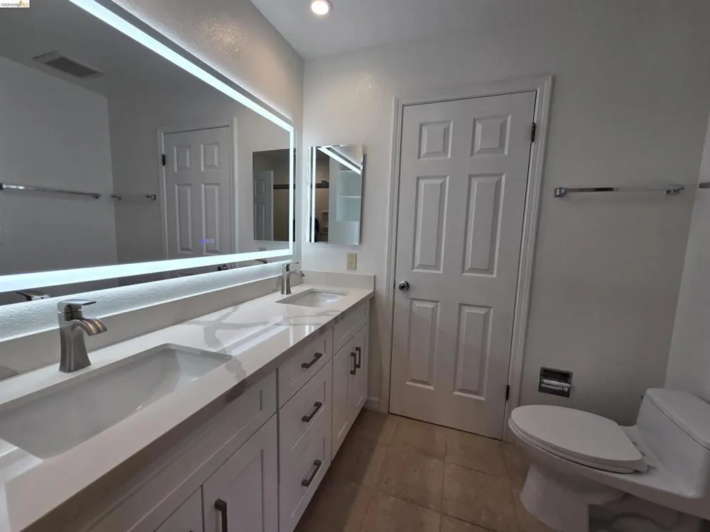 1107 Outrigger Lane Foster City, CA 94404