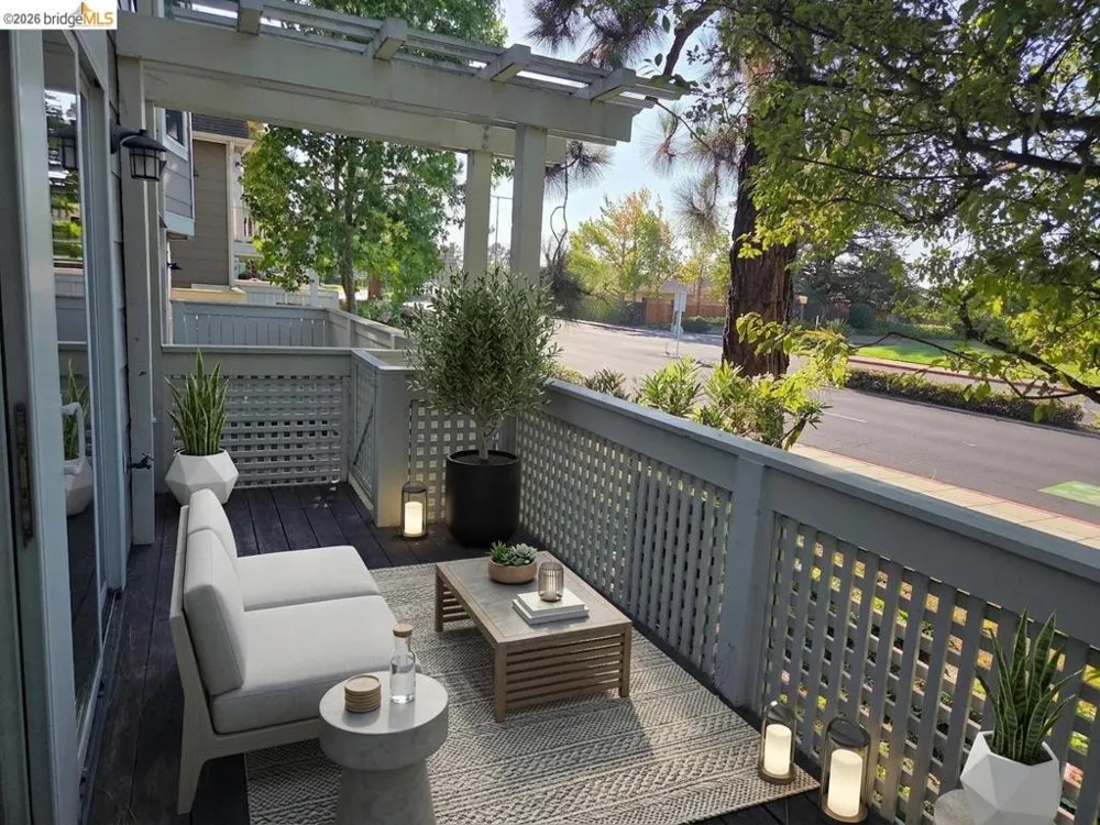 1107 Outrigger Lane Foster City, CA 94404