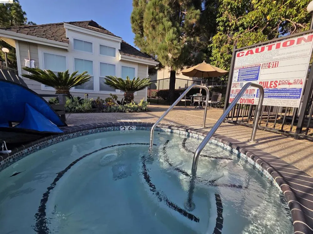 1107 Outrigger Lane Foster City, CA 94404