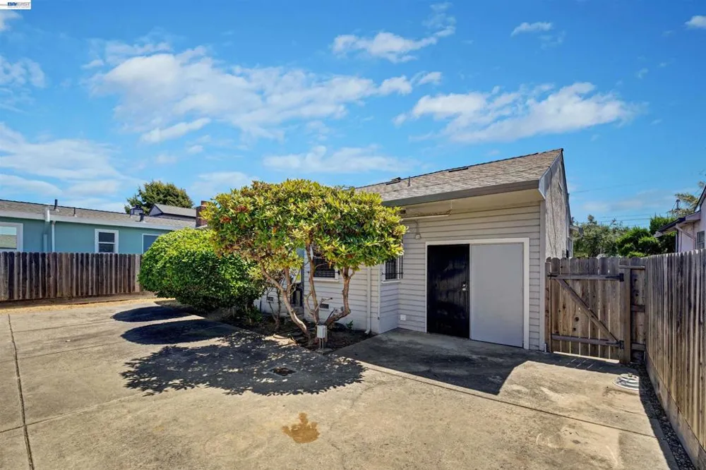 2331 Humphrey Ave Richmond, CA 94804