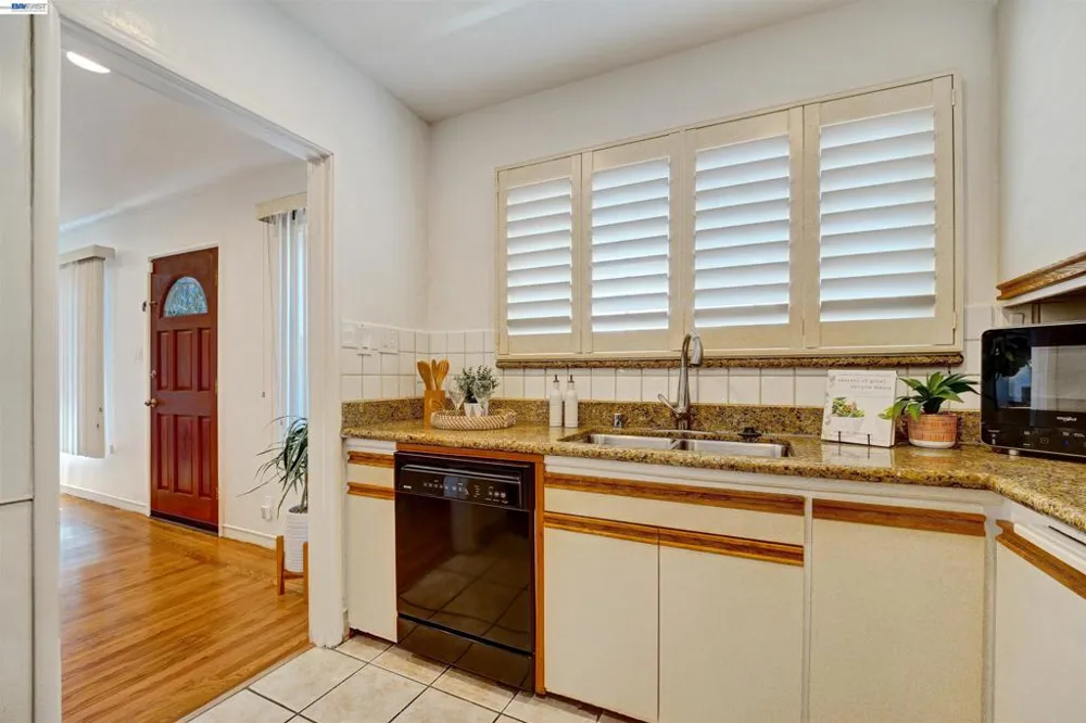 2331 Humphrey Ave Richmond, CA 94804