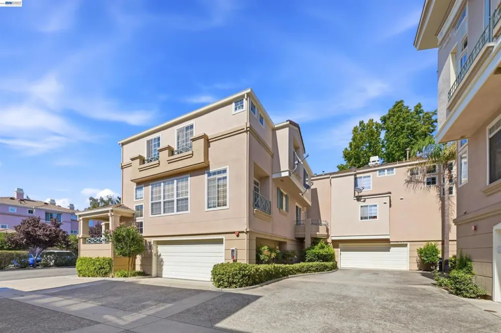450 Cascadita Ter Milpitas, CA 95035
