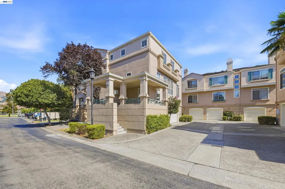 450 Cascadita Ter Milpitas, CA 95035