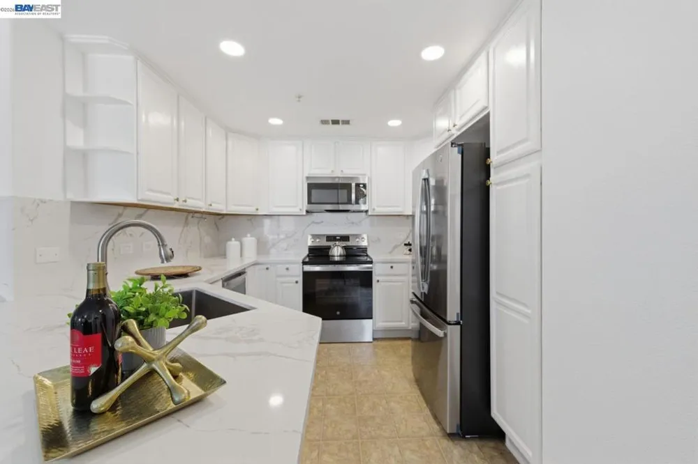 800 S Abel Street #519 Milpitas, CA 95035